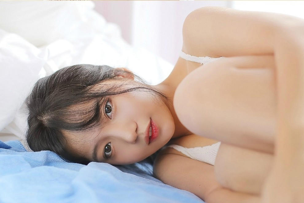 色欲难禁 那夜我将女同事剥成了小白羊