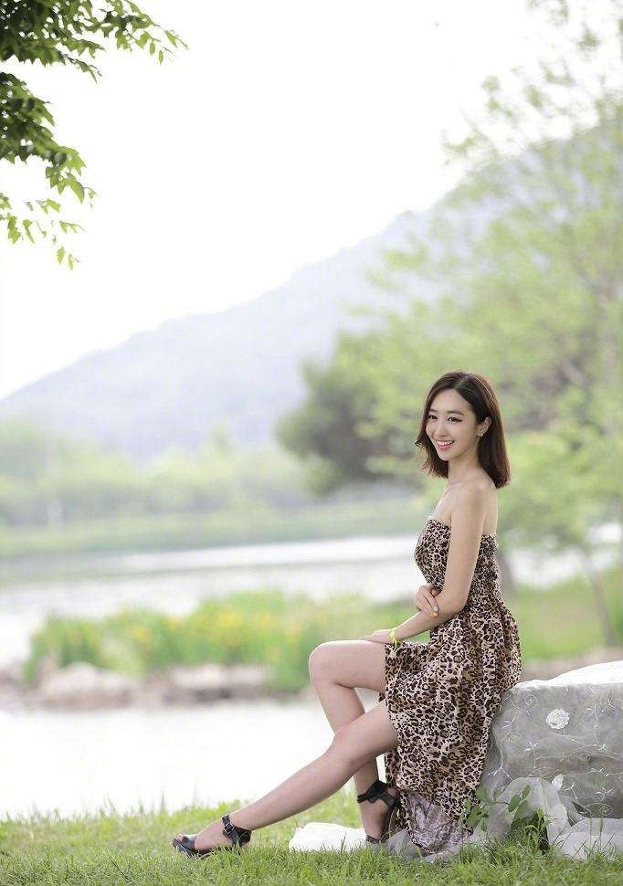 n男同时一女的h文片段(绝品男保姆)巨乳高清版在线 床叫不停娇撞