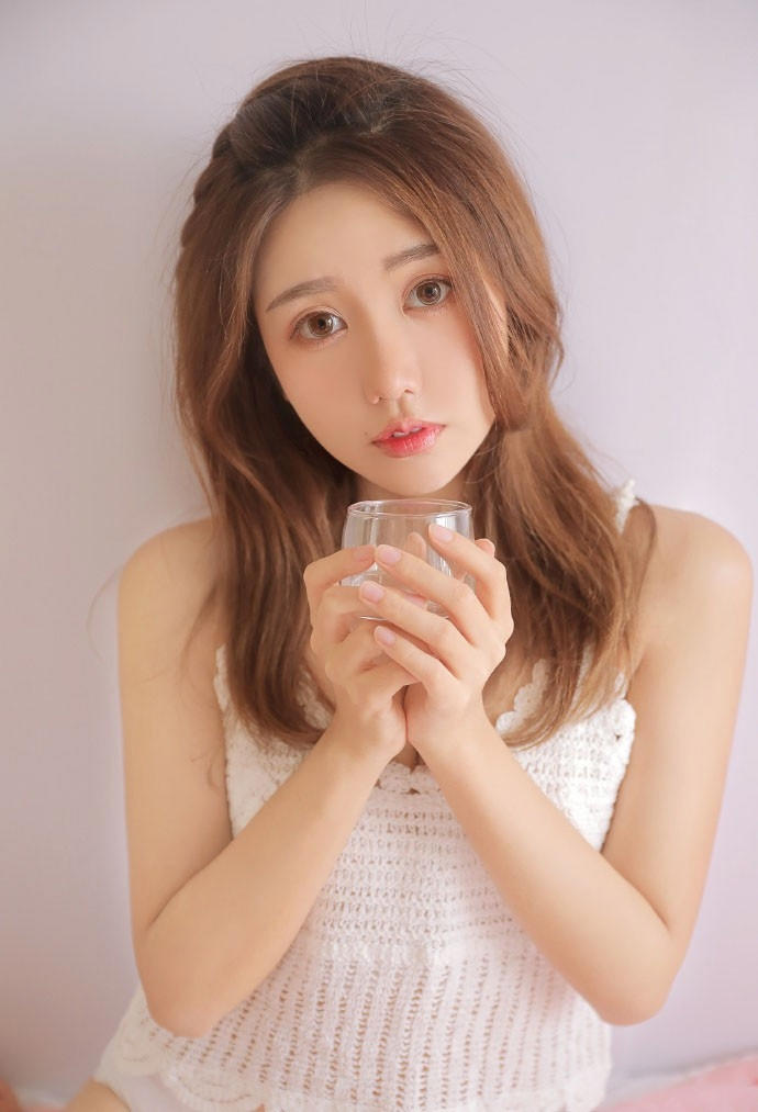 兽性大发 我和性感妹子在野外疯狂啪啪啪