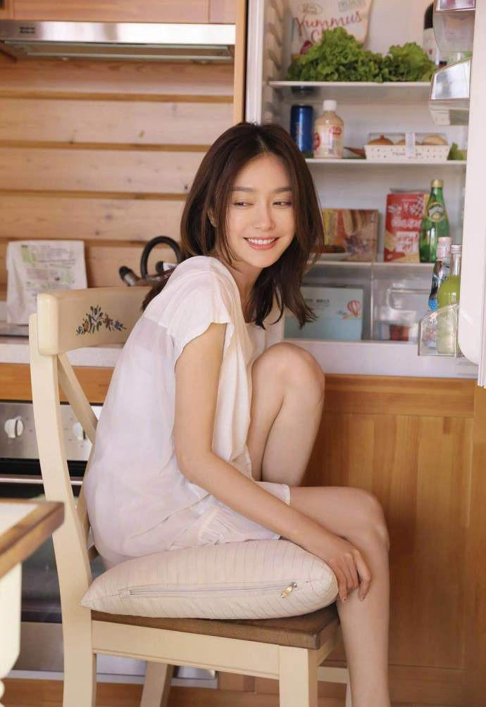 90女孩：寄人篱下的我成了姐夫性用品