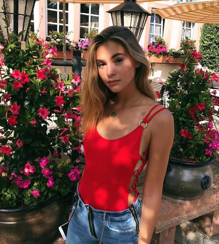 乱伦gushi：漂亮性感的表姐和我偷情的真实性爱故事