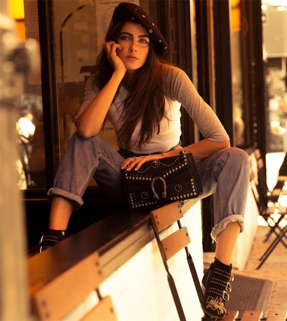 爱在一个真，心要一份诚