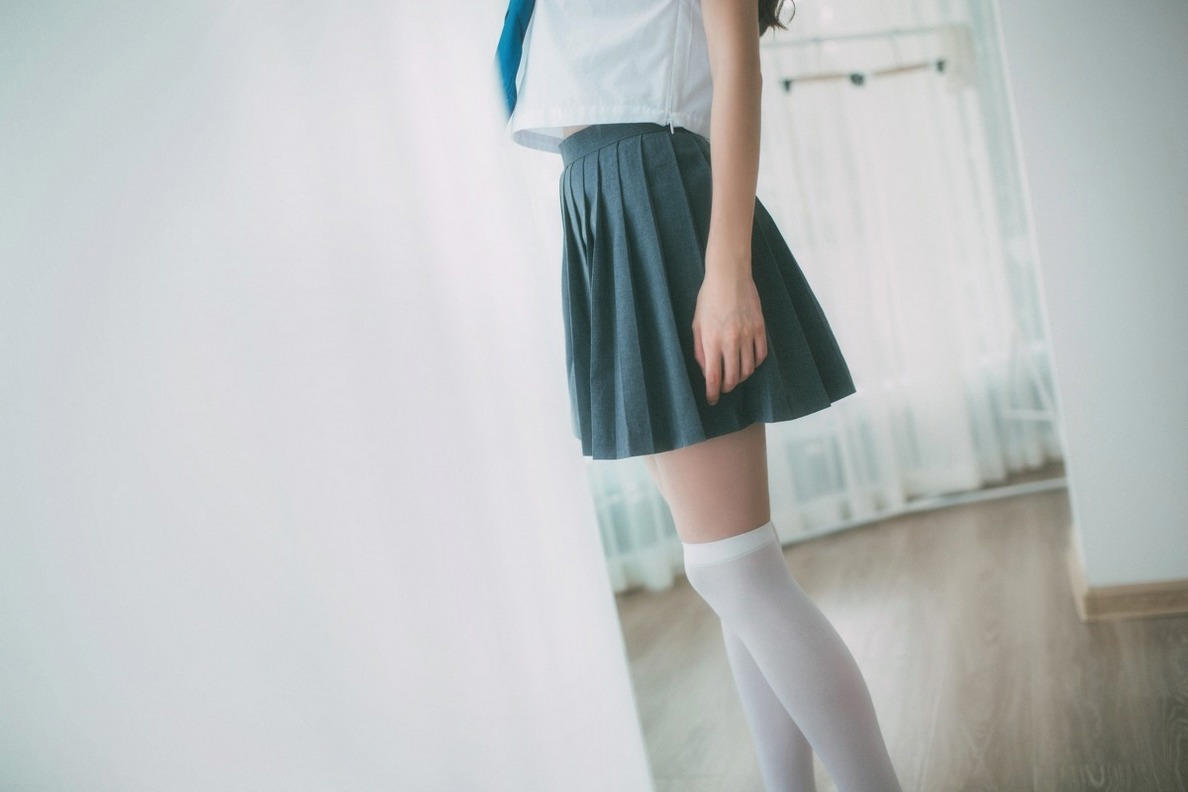 宝贝咱们边走边做堵着水流 我的女儿机灵又可爱