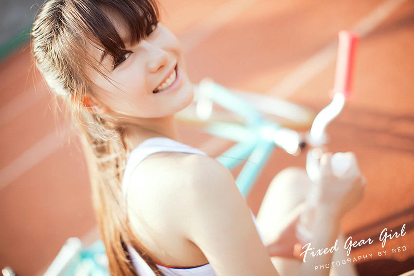 班主任晚下叫我去她家 班主任叫我上她 班花夹桌子腿陆依依