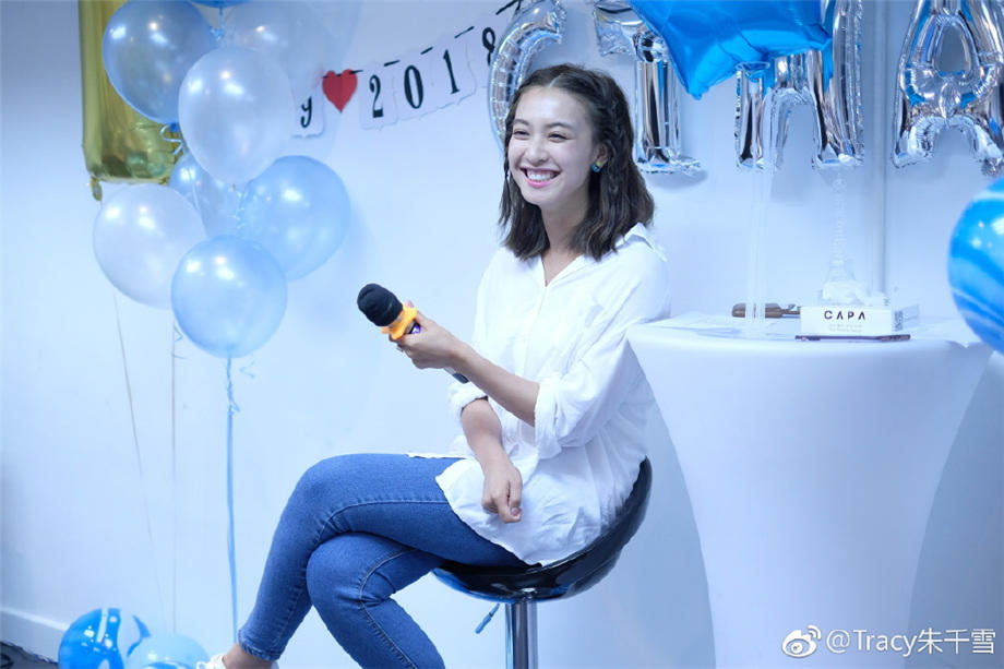 儿子当间谍监视爸妈 揭穿婚外情太荒唐