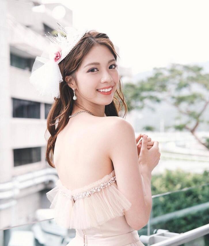 抚摸伤痕