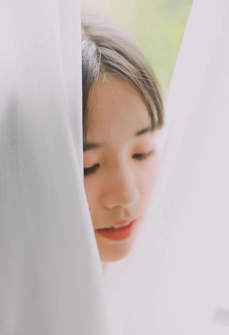 不堪 老公和15岁邻家女孩在家偷情