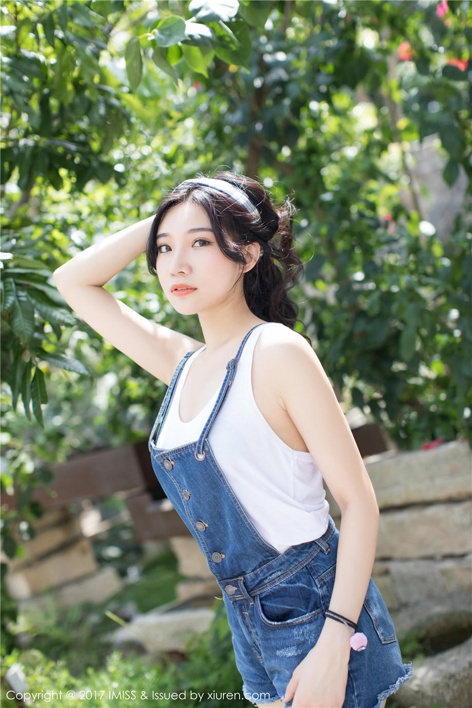 刺激男友,这个饥渴的女人居然做这事