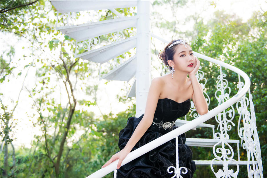 三年!我做他小蜜,任他在办公室折磨我