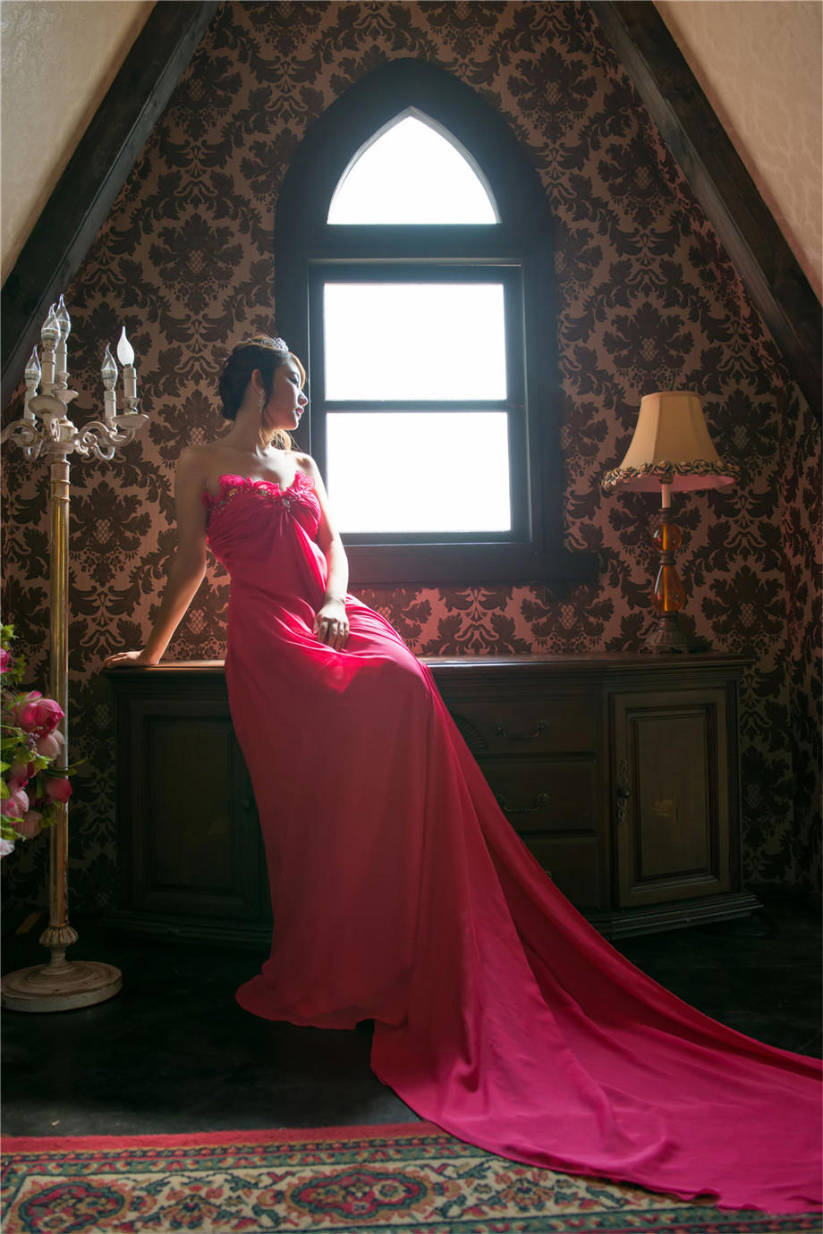 爱上裸体美女 当着醉酒的哥哥把嫂子硬推倒在床上