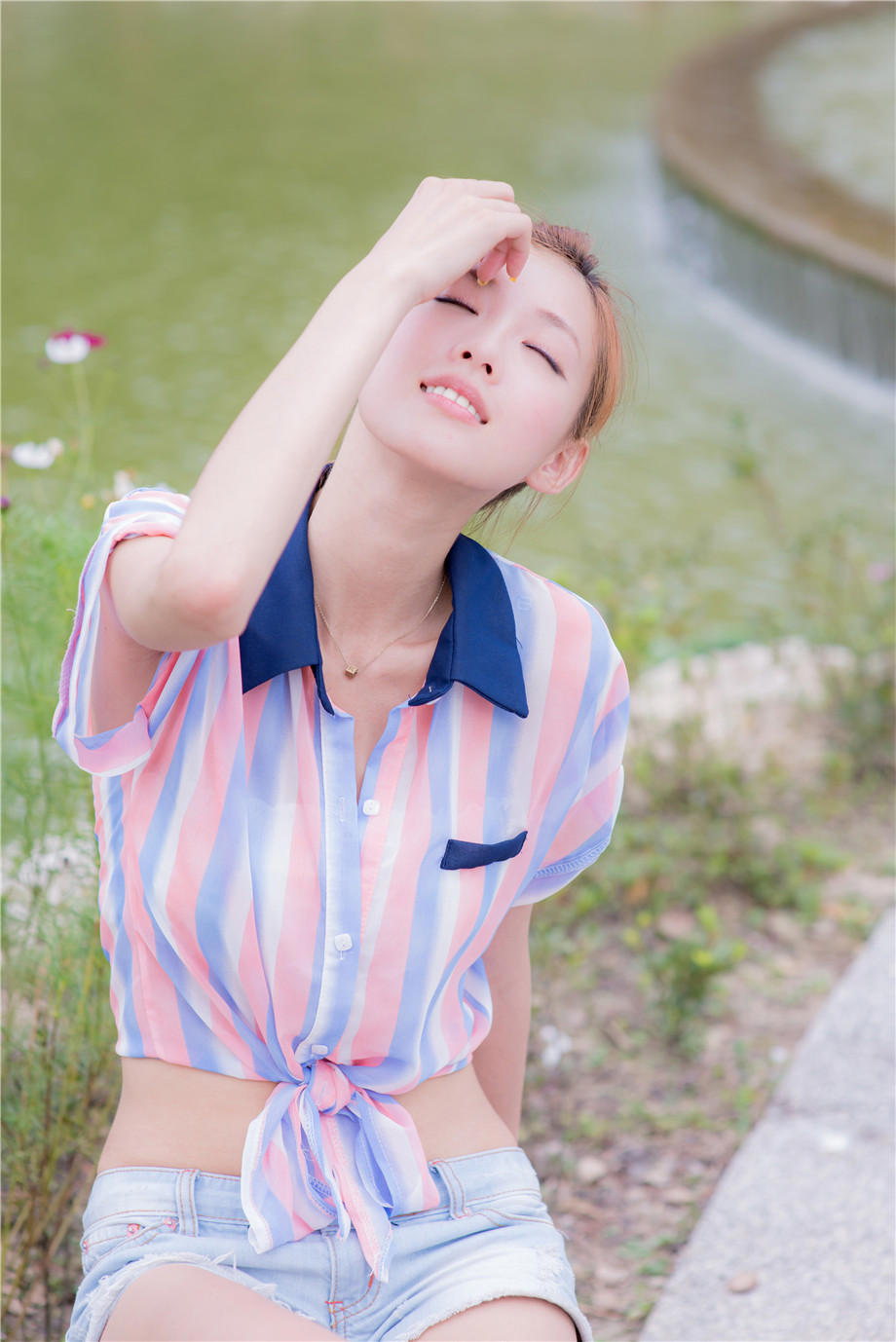 把领带摘下来
