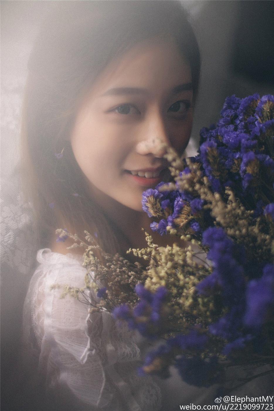 忽悠漂亮女老板 公交车上被强奸的故事 我和女儿发生过关系