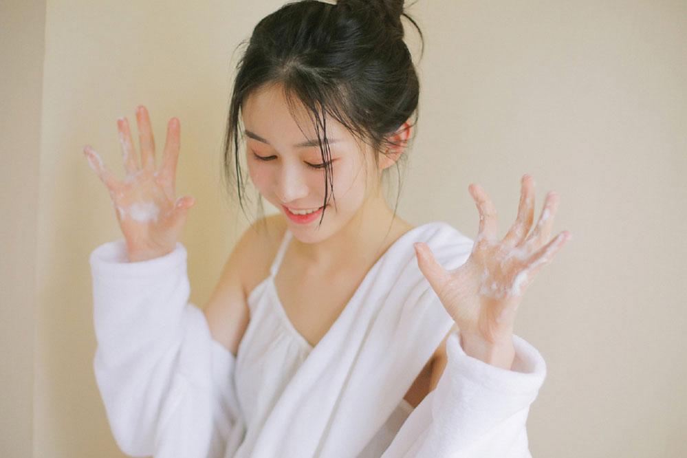 撩汉到底该怎么撩?掌握这几个撩汉技巧,彻底让他爱上你!