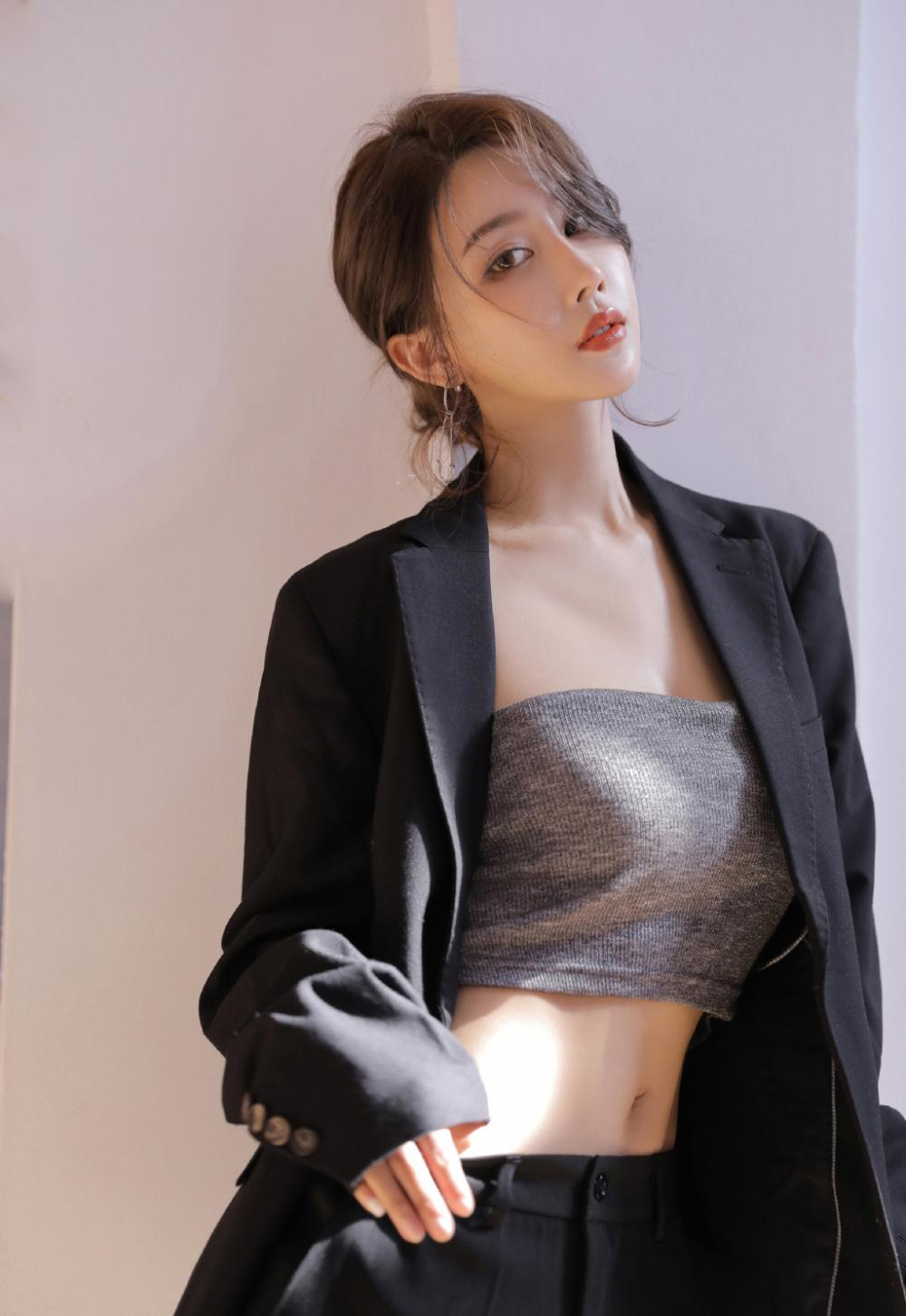 丈夫玩欲擒故纵，吊着饥渴难耐的美女老板