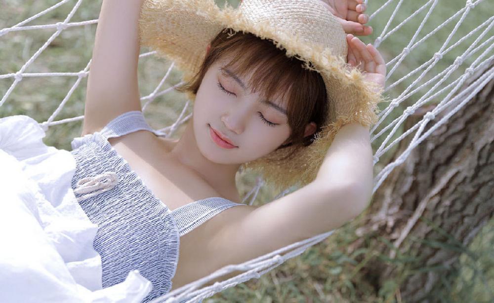 没有人会在原地等你_生活故事