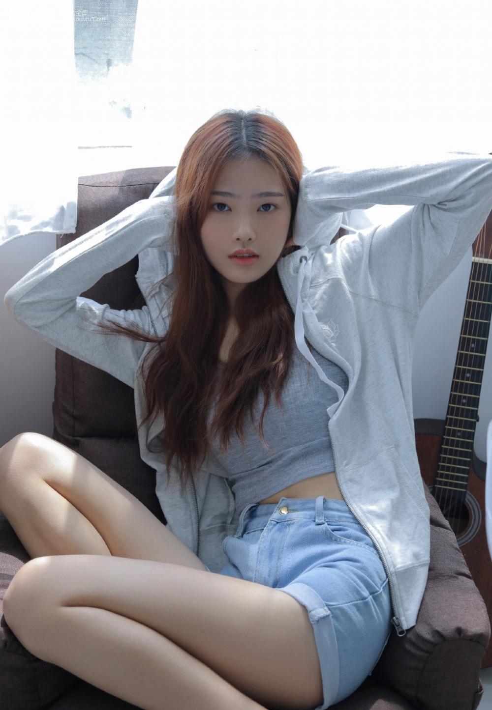 男上司想要潜规则女下属 为保工作女下属顺从