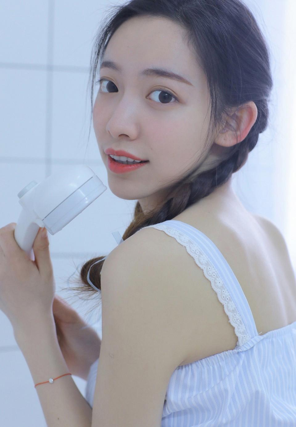 闺蜜请注意我的爱情不愿意与你分享