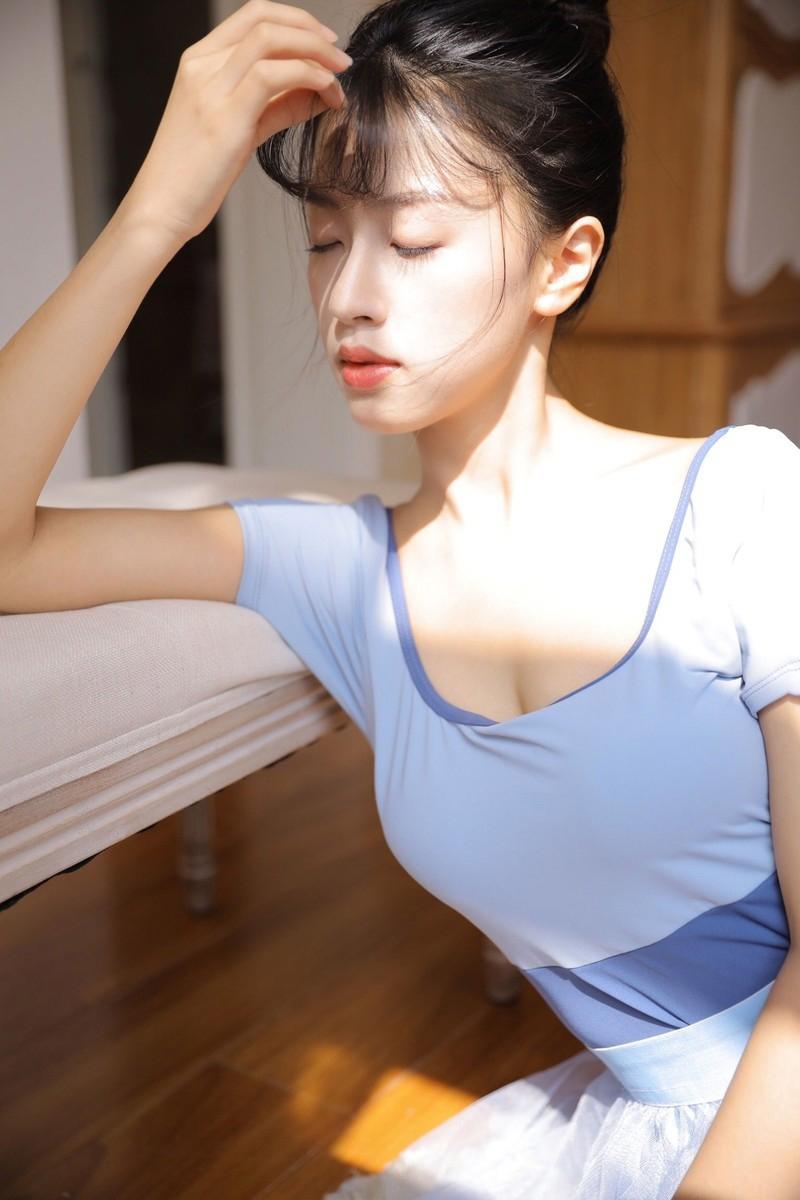 快点好爽,护士受不了，老公当着我面和小护士啊!啊!哦