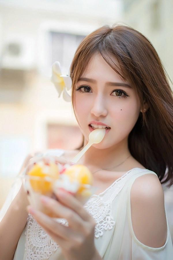 新婚之夜，婆婆钻进了我们的被窝