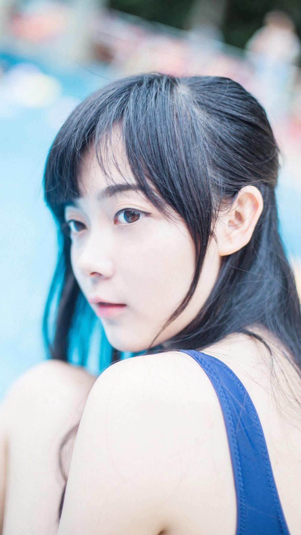 撞见闺蜜骑我老公背上练习马术