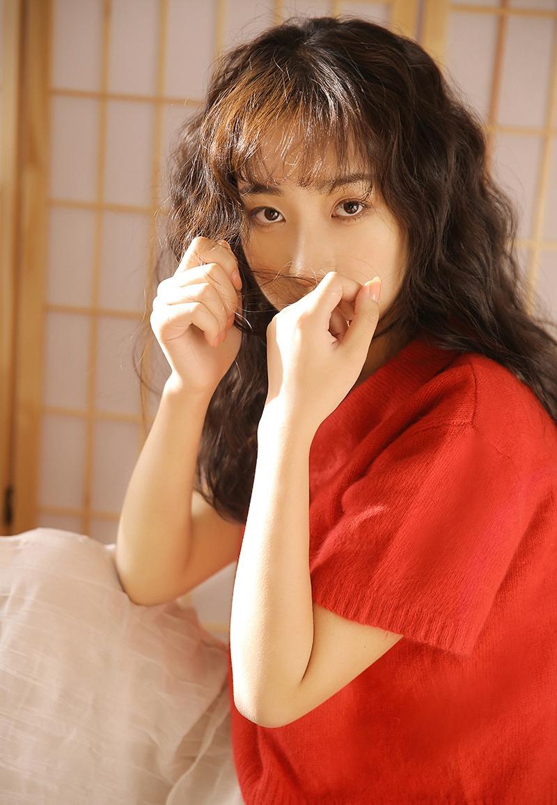 陌生女人寄来摄像头_灵异故事