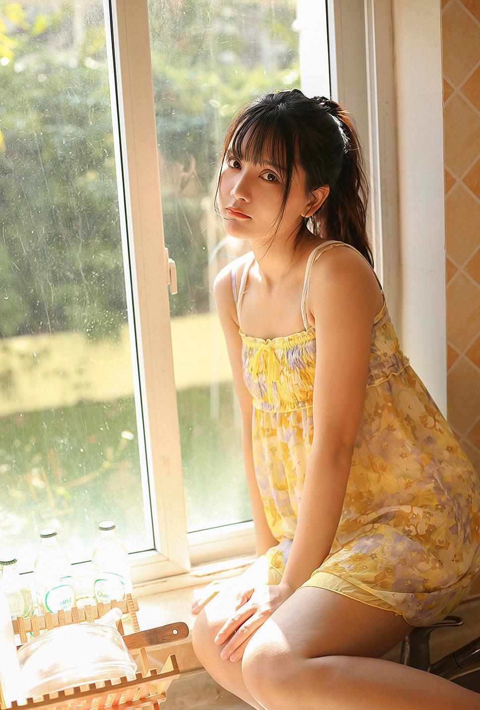 黄志玮和凤小岳是什么关系老婆是谁 黄志玮是混血儿吗揭资料微博