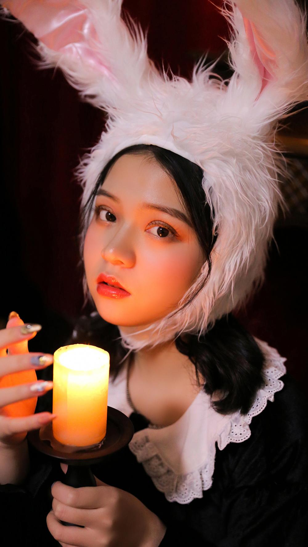 与淫荡女教师嘿咻 我将她狠狠按住提起油条直怼幽谷