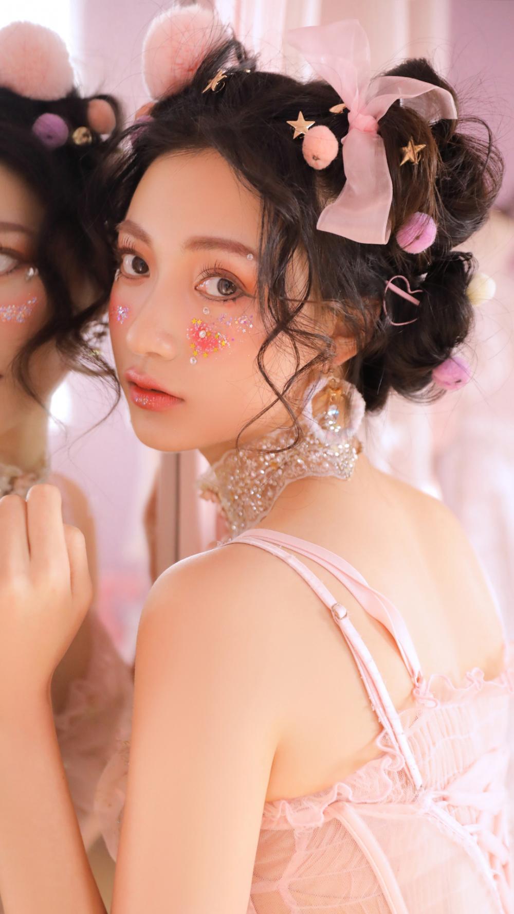 面对妻子的埋怨 我爱上了夸赞我的女网友