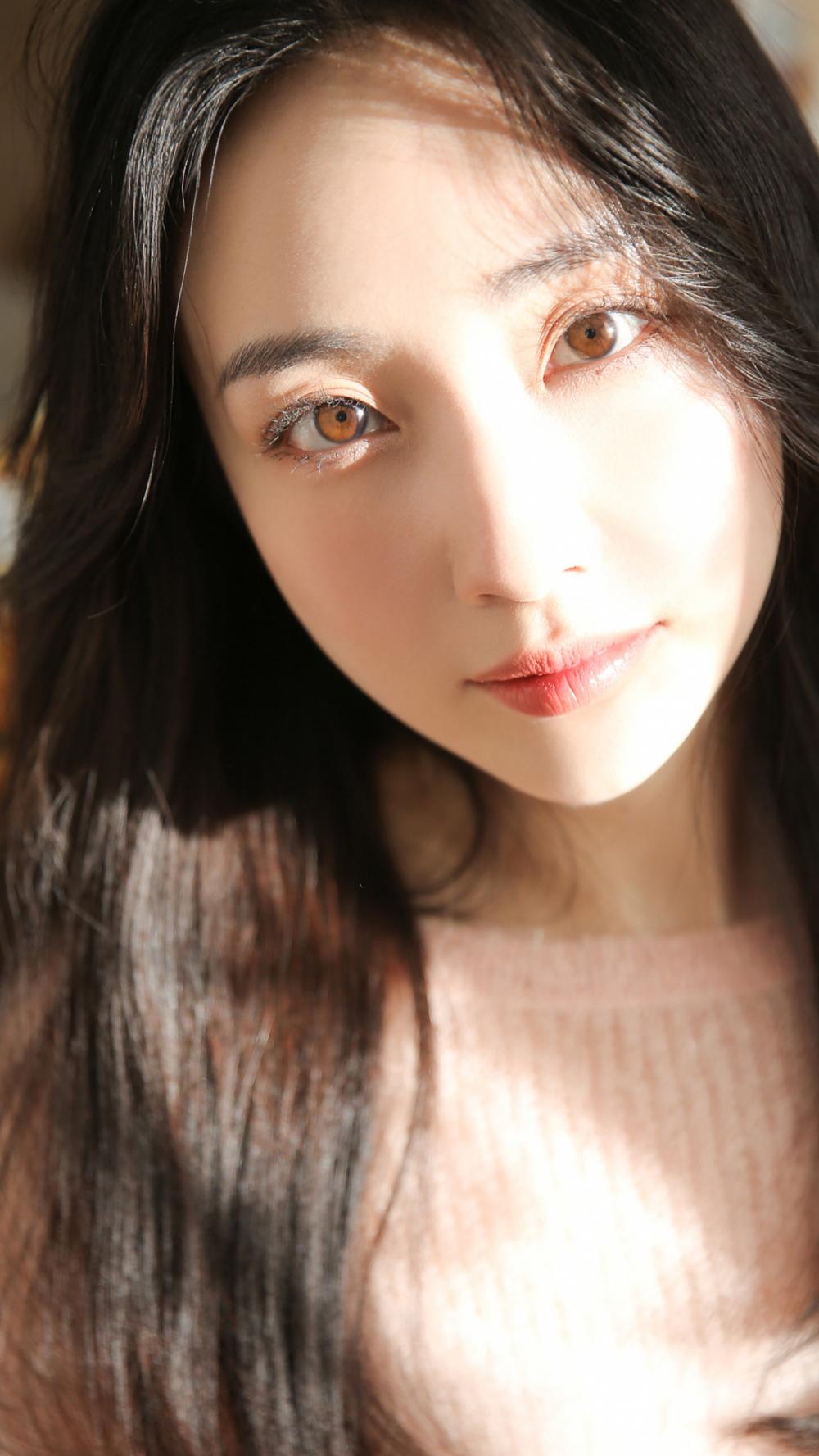 与实习女生争宠我跟男上司开房