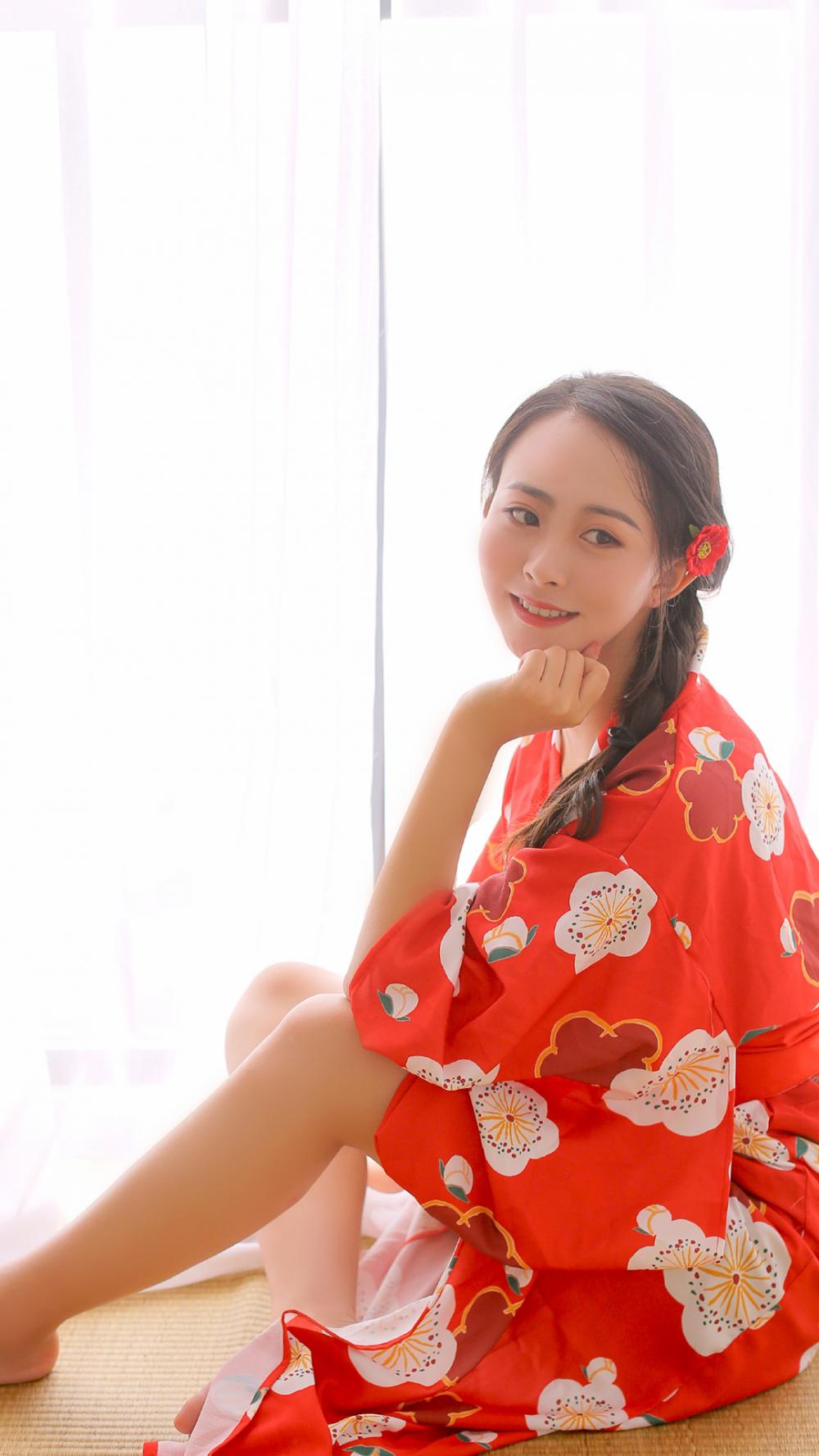 姐夫有恋袜癖 这个变态竟跪在我面前叫我帮他服务