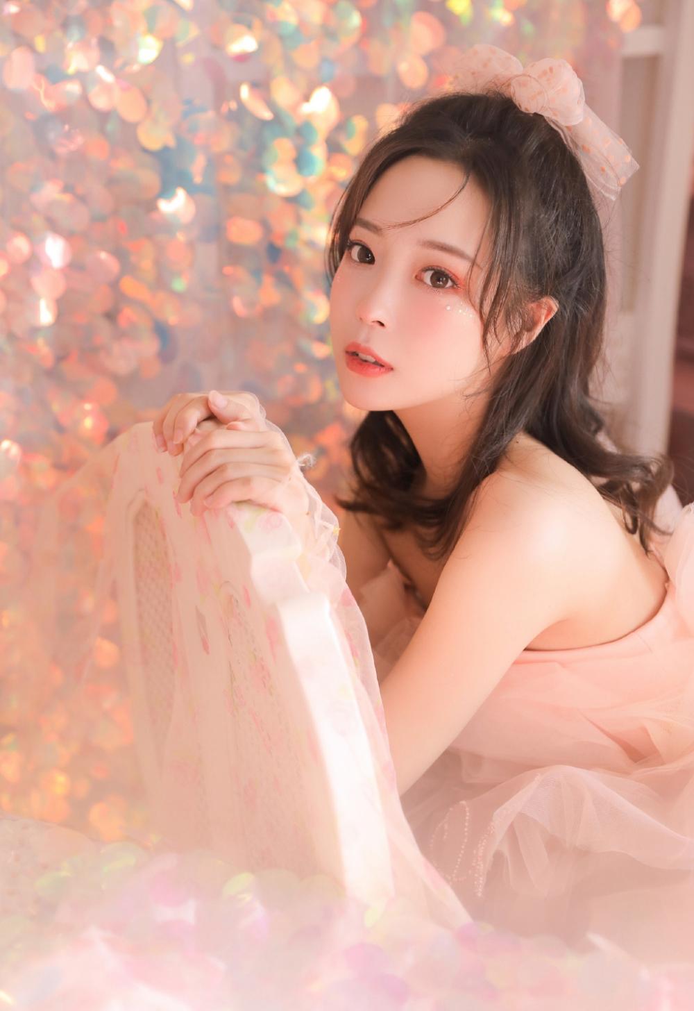 小伙与中老年妇女：23岁小伙专骗单身妇女财色双收