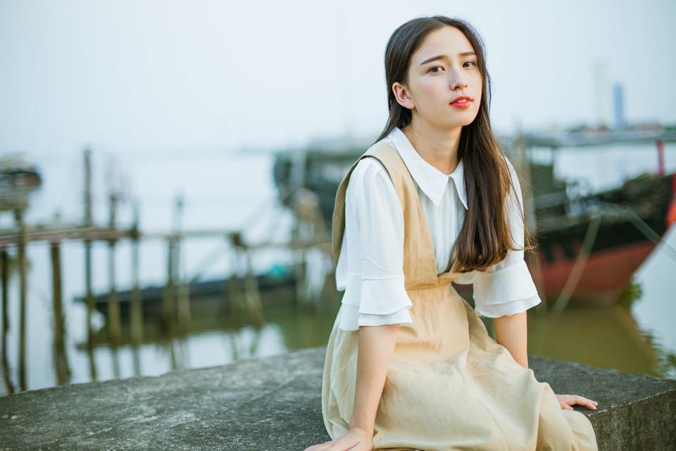 心爱女人被女友大骂是小三