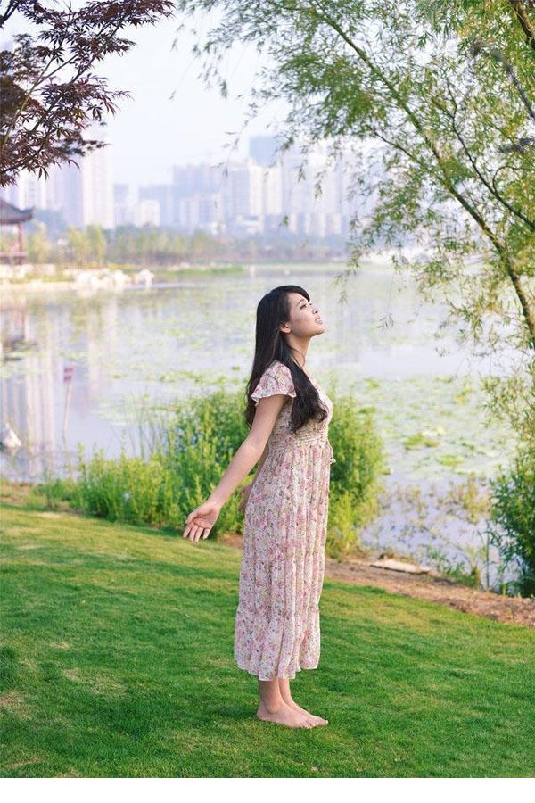 我不在家老公跟闺蜜赌输赢玩脱衣