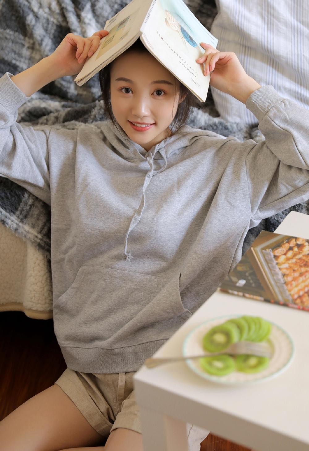 我发现了女同学的秘密 闺蜜夫妻生活被我听见