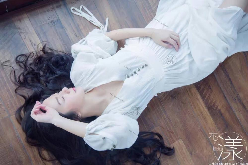 我和室友的女友偷情上瘾