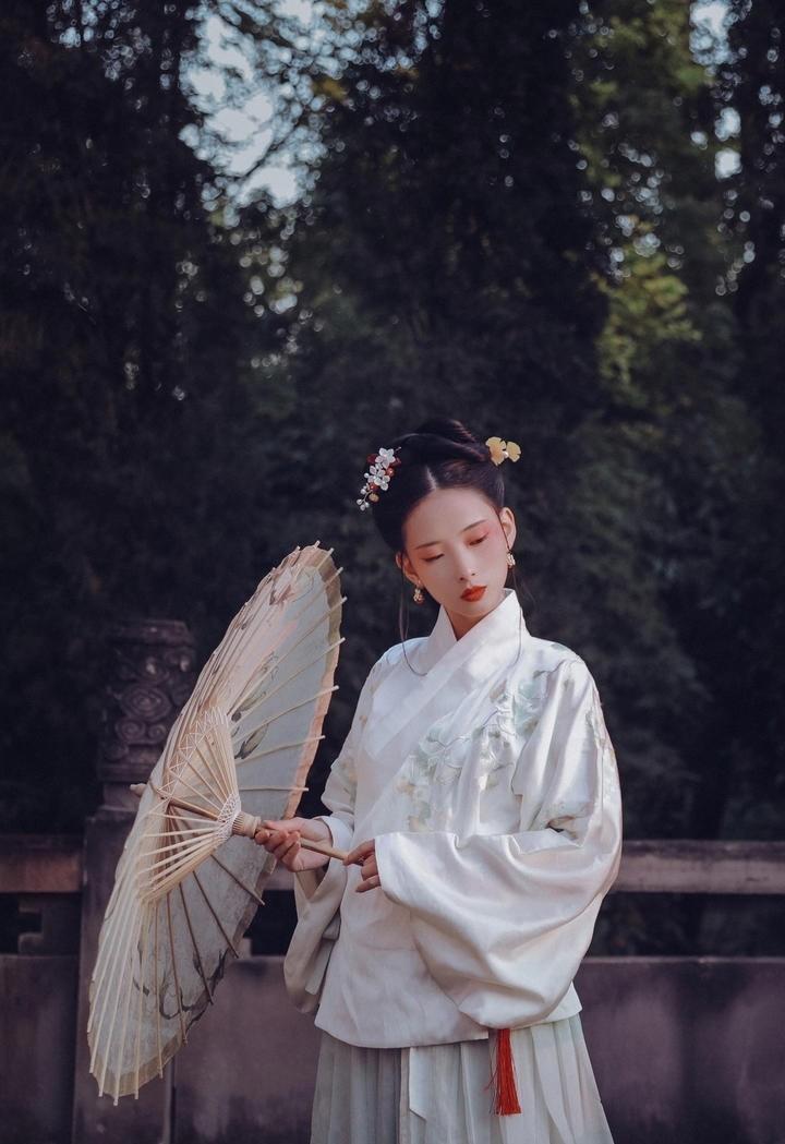 老婆怀孕 我频频溜进小姨子房间寻找激情