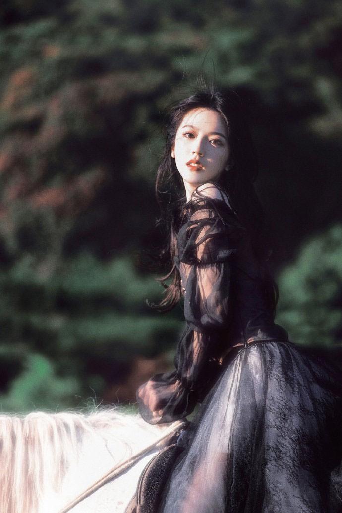 我和风骚女同事的激情性事