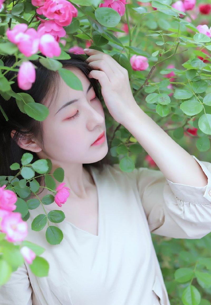 女生要学会的床上技能 耐心地吮吸着他小小的蓓蕾