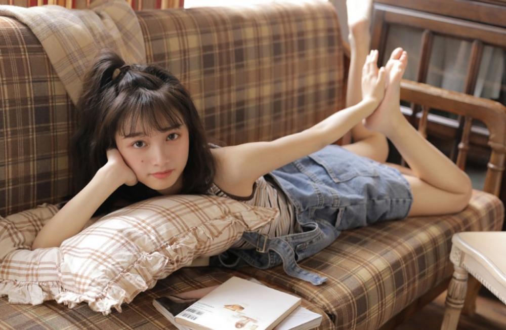 男人吃奶小说 嗯啊宝贝真骚办公室