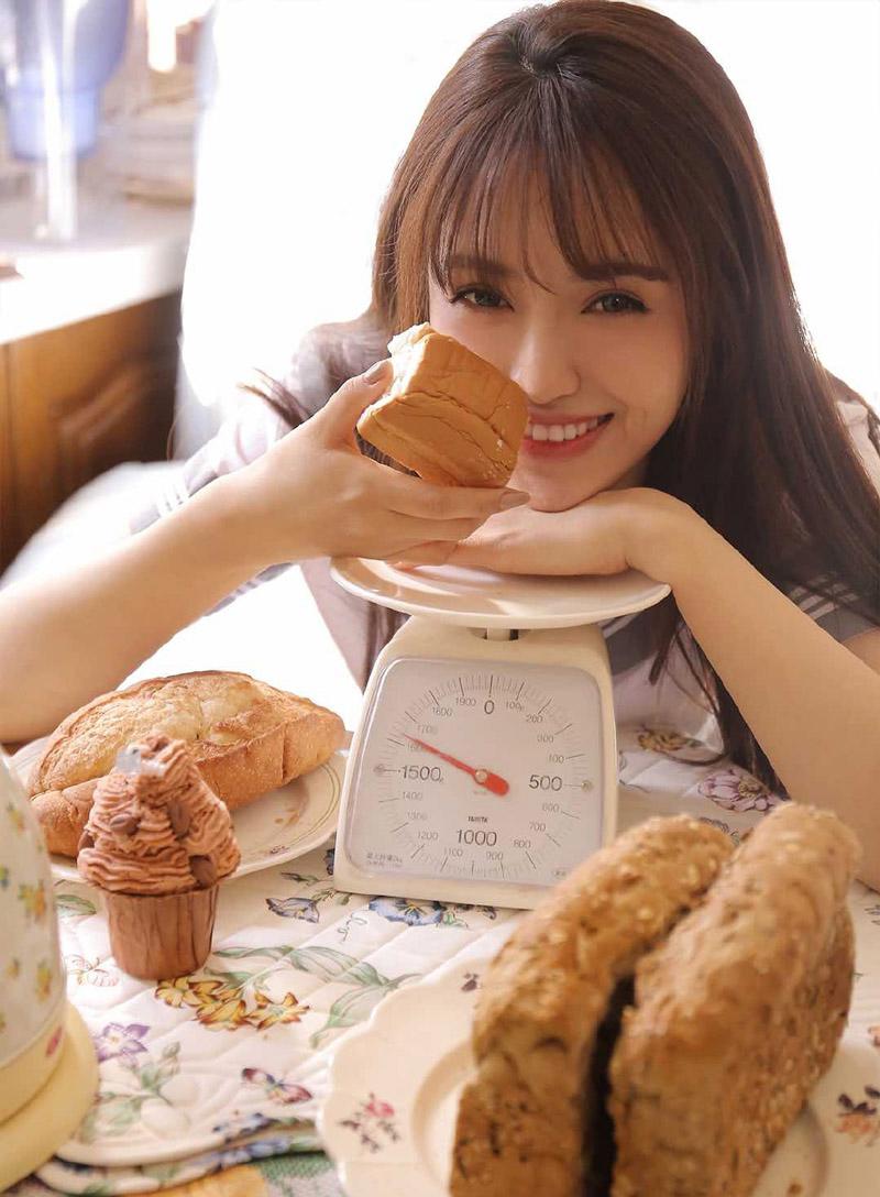 我成了妈妈和继父的第三者