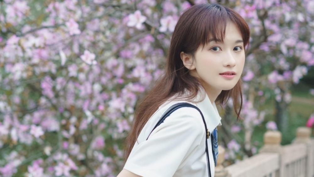 害羞妻子第一次玩换交 口述:酒精作用下 我被按在墙上前后夹击图