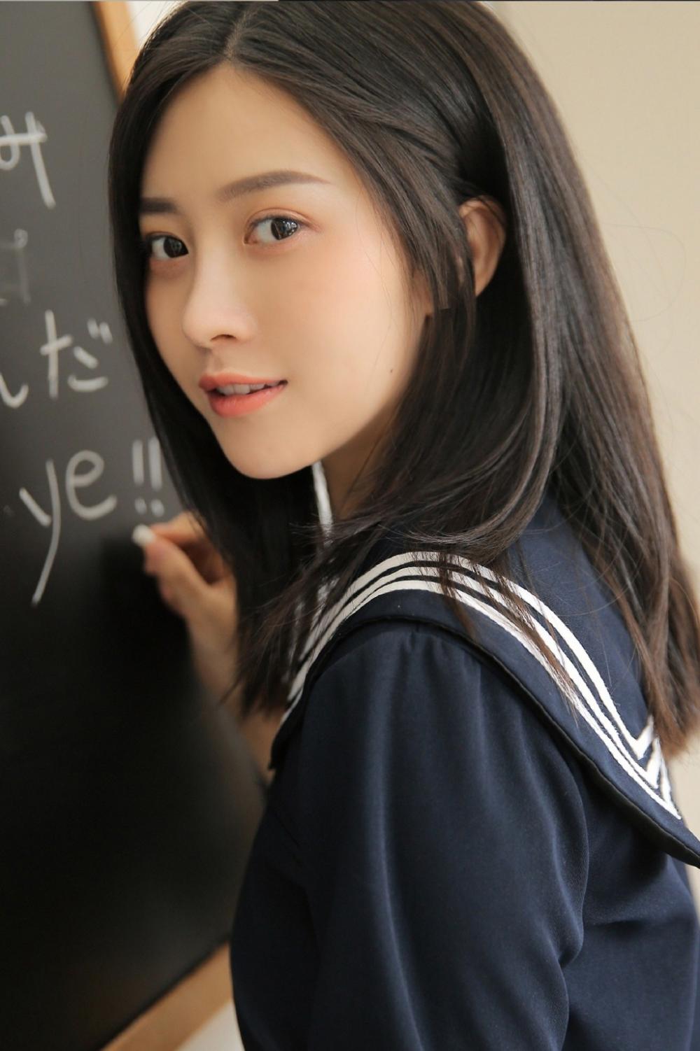 女生寝室互相安慰 姐和我睡我模了她 我和狗狗的十个约定