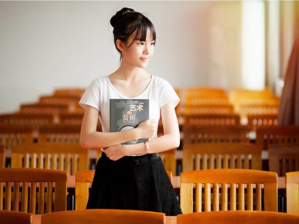 爱上闺蜜前男友我该不该追?