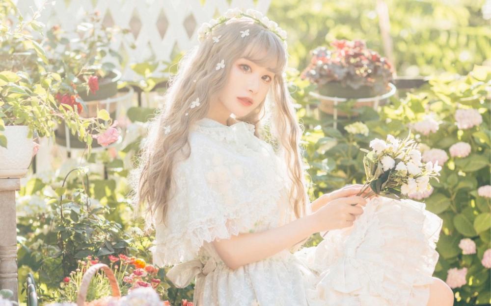 李老汉与小花全文 李老汉日了儿媳妇小花 李老汉的幸福生活小花tx