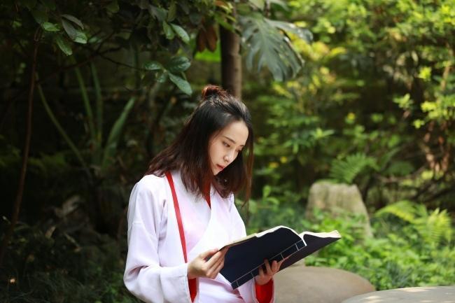 温州永嘉县官员网络被人曝光开房200多次不久后在福建卧轨自杀