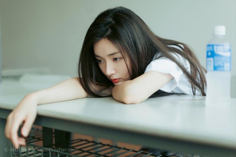 抛弃穷酸爱情 在日本做AV女优