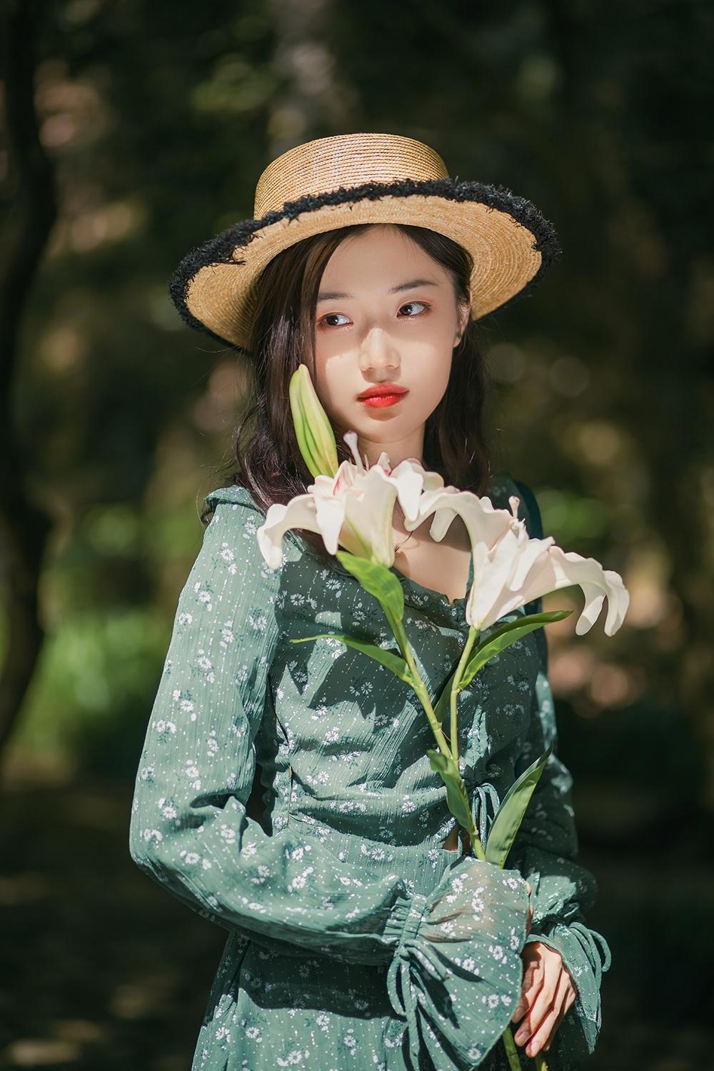嫂子让我陪她睡 一阵抽搐花液 一晚竟干了她十三次