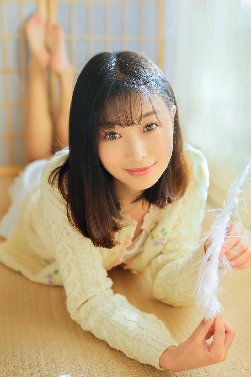 六点半腿腿老师照片 嗯啊把腿张开点小鸟 女星岔开腿不害臊图片