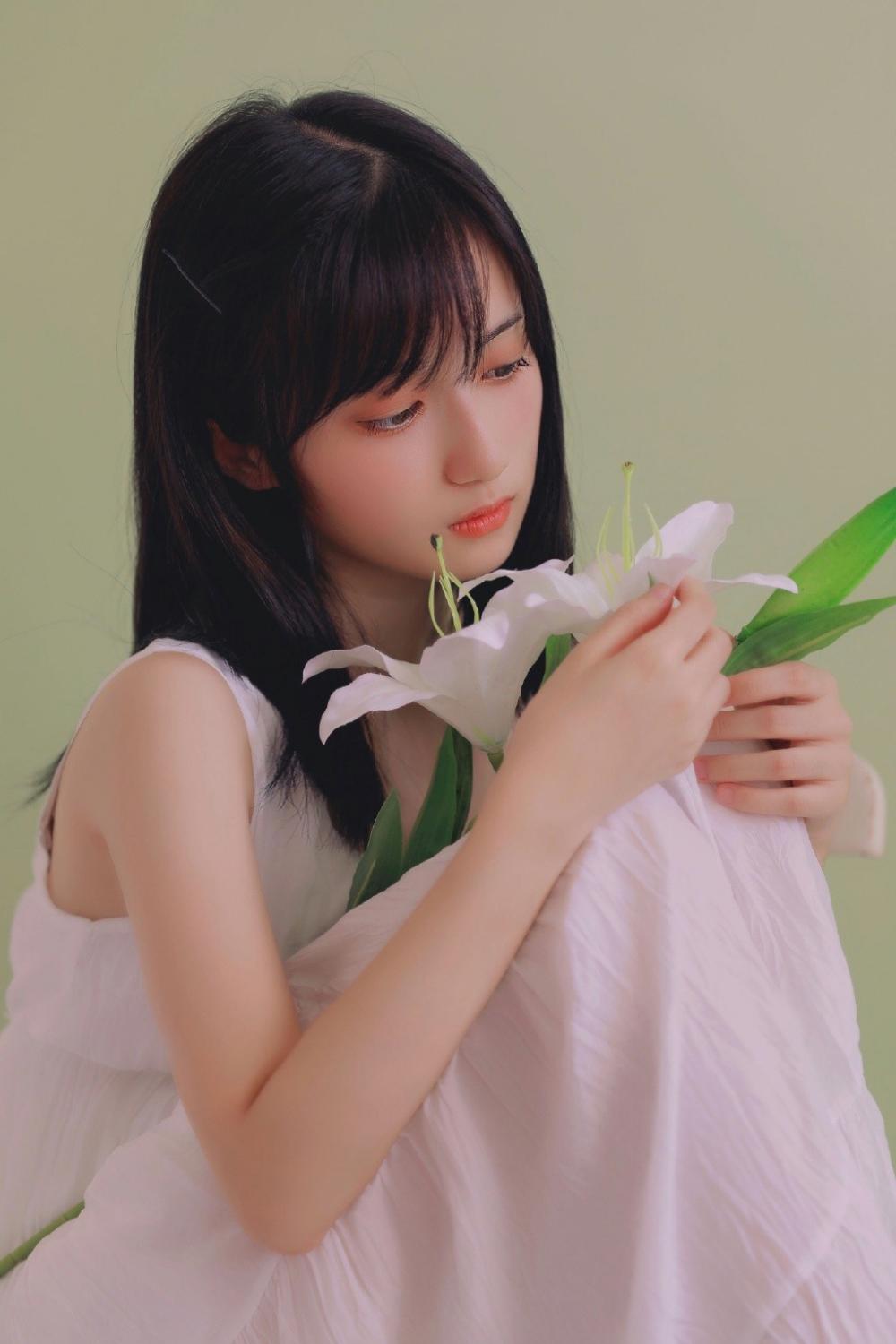 快点好爽,护士受不了，老公当着我面和小护士啊!啊!哦