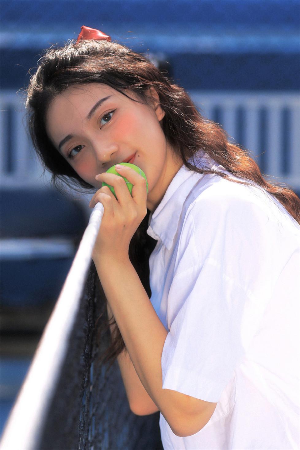 秋雨下，漫走凉花